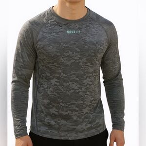 NOBULL Men’s Lightweight Textured Long Sleeve Camo XL